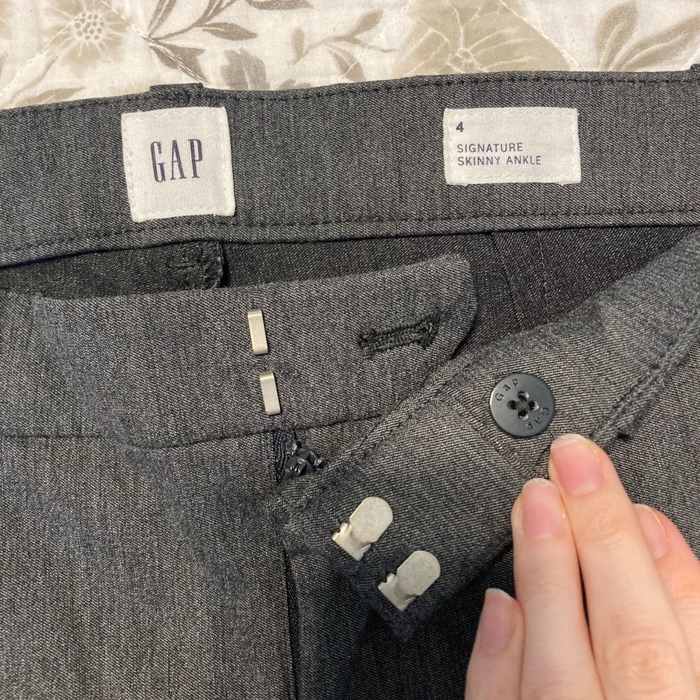 GAP Charcoal Signature Ankle Pants